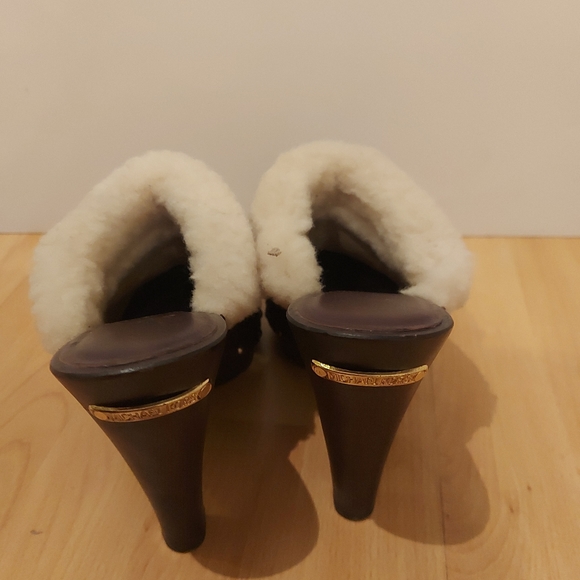 ❣️Ladies Michael kors Fairbanks Sherpa Lined Brown Heeled Mules (#371) - Picture 3 of 12